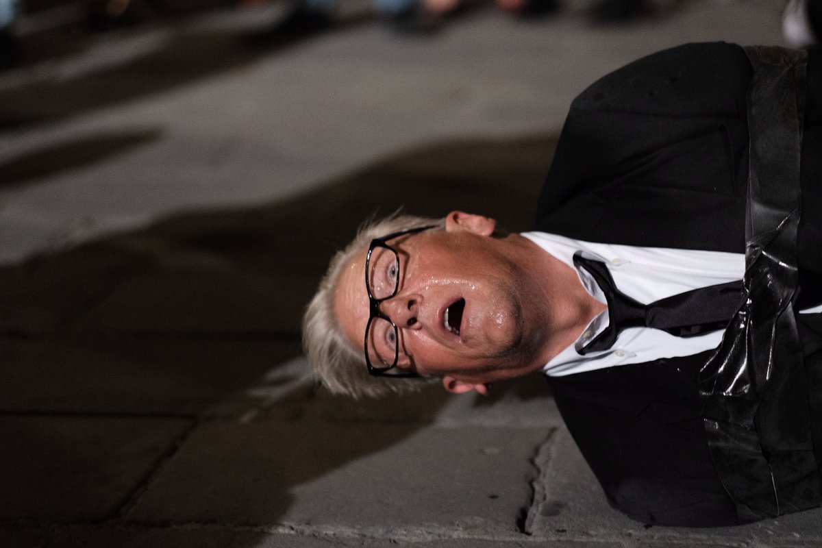 The Artist as a Worm 
<a href="/AngelosJanFabre/">Jan Fabre</a> in #PiazzaSignoria