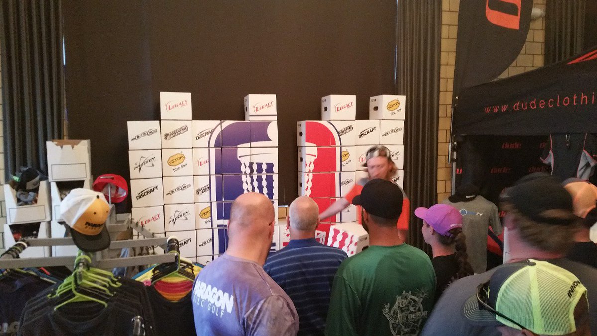 BowlingGreenAMs's tweet photo. If you want the hottest item at this year's flymart, you'd better hit up @ParagonDiscGolf fast! #MyDiscInABox https://t.co/b8UAv3Fh13
