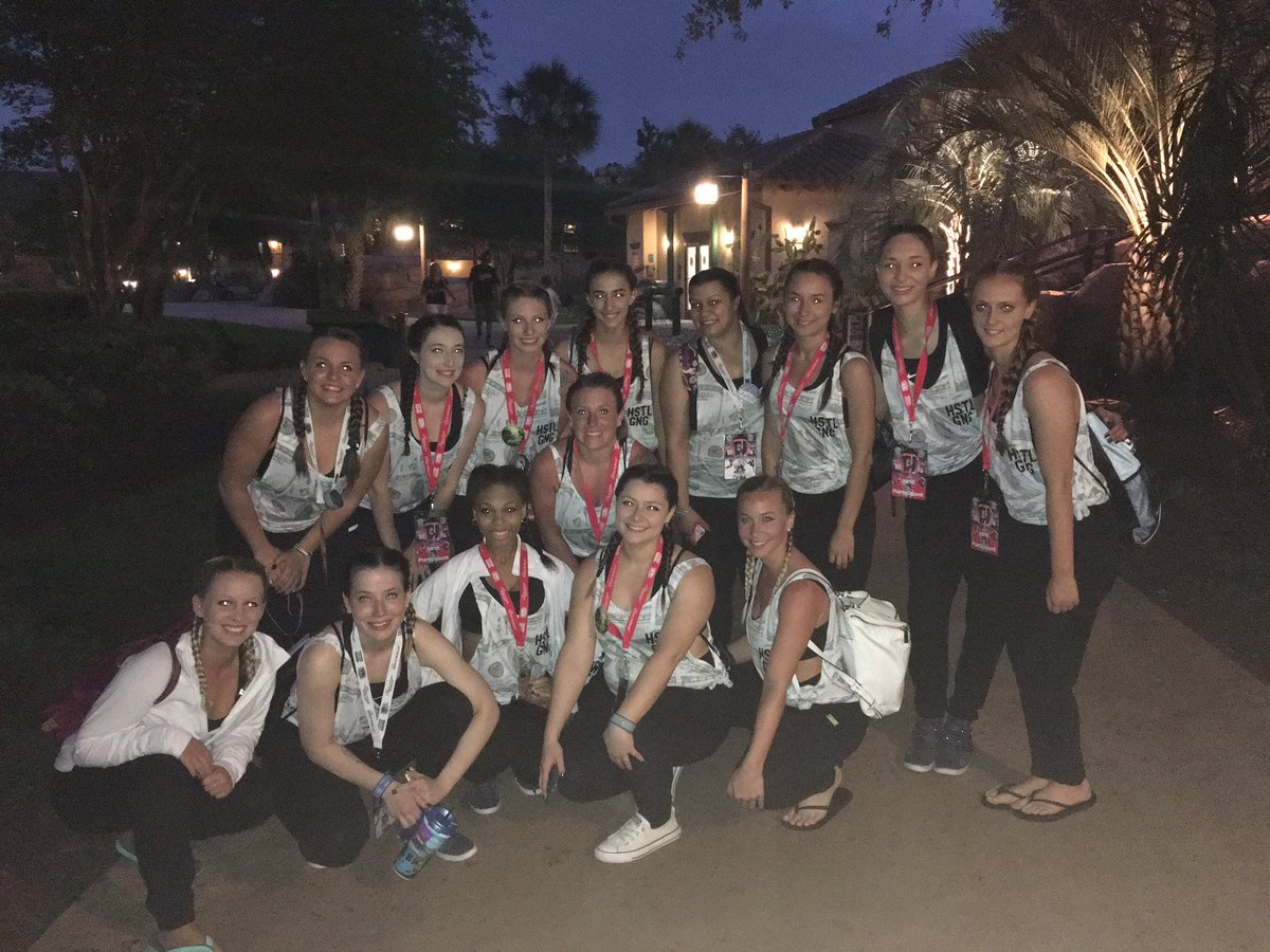 SydneyT33's tweet photo. Tsunami takes on worlds! #cnystorm #tsunami #openhiphop #worlds #DanceWorlds https://t.co/pbBEikI0Qo