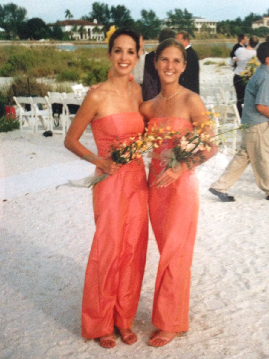 a_niesch's tweet photo. when your aunt (one on the right) was a size 2 but the dress fits your thigh perfectly https://t.co/71H6HXeHxs