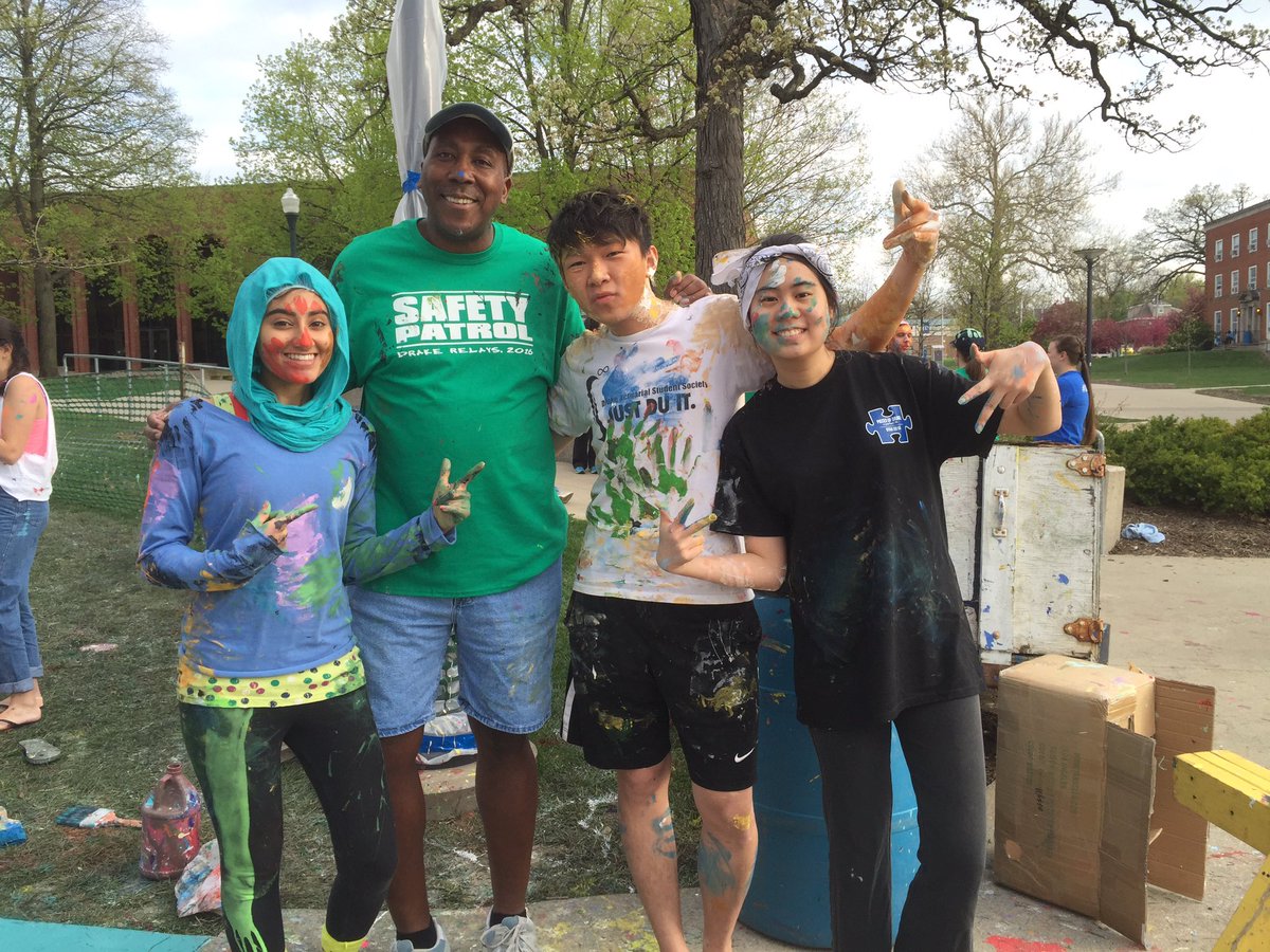 SentwaliBakari's tweet photo. Street Painting Drake University https://t.co/YnX2O866B8