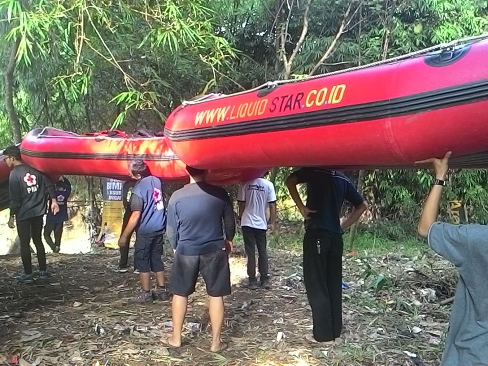 [KOMBAT NATURE] Aksi Nyata Ruwat Bumi dan Menyususi sungai Ciliwung