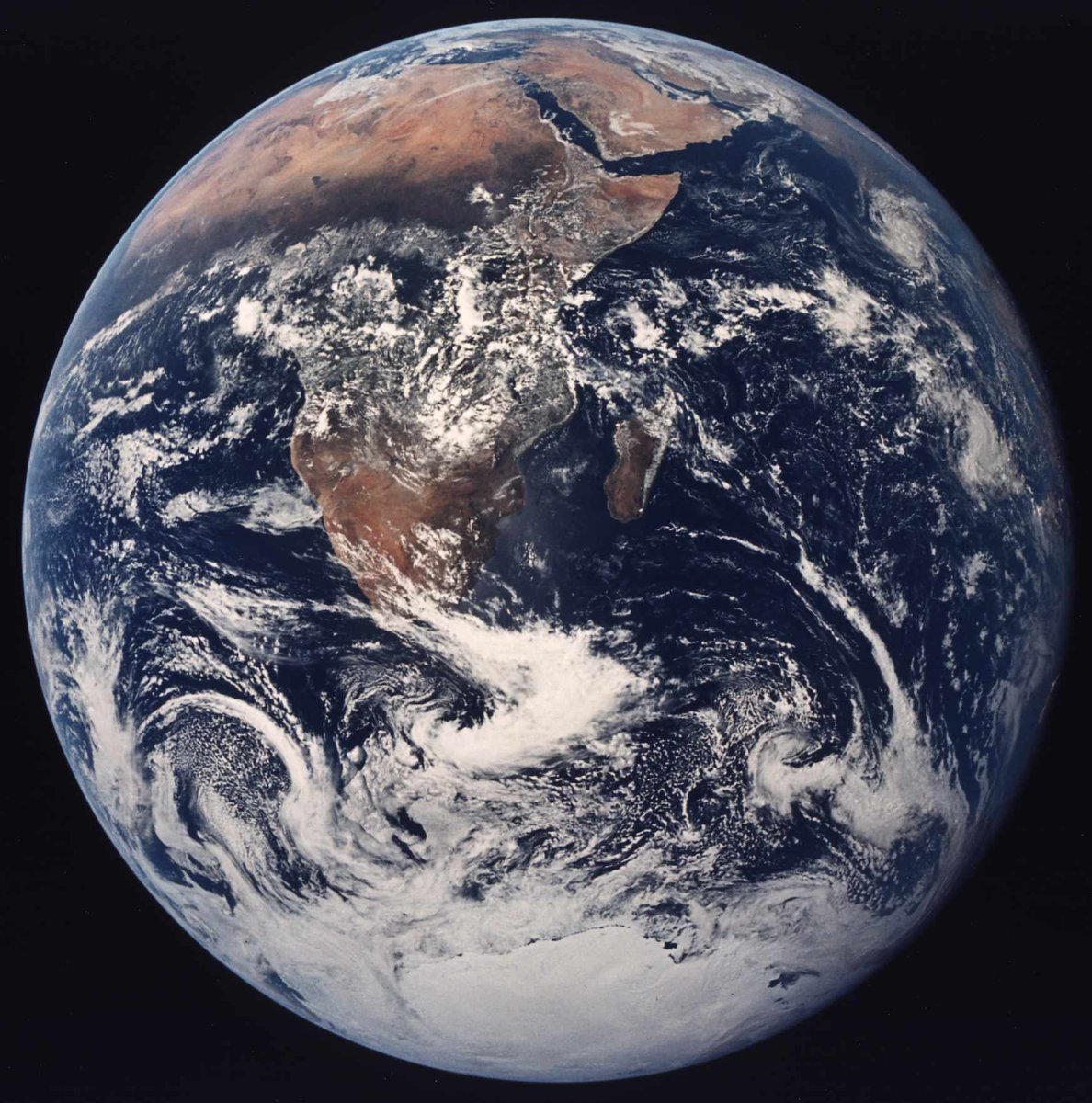 Austeville's tweet photo. Happy Earth Day! How will you help to keep our planet healthy for generations to come? #earthday https://t.co/Eu5VtvtW3v