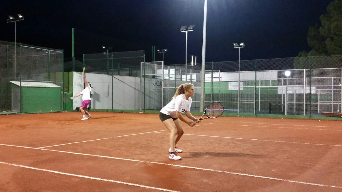 UCAM_Deportes's tweet photo. #CEU2016 #tenis
Ya tenemos al doble mixto en semifinales. https://t.co/GiWwAPPnn8