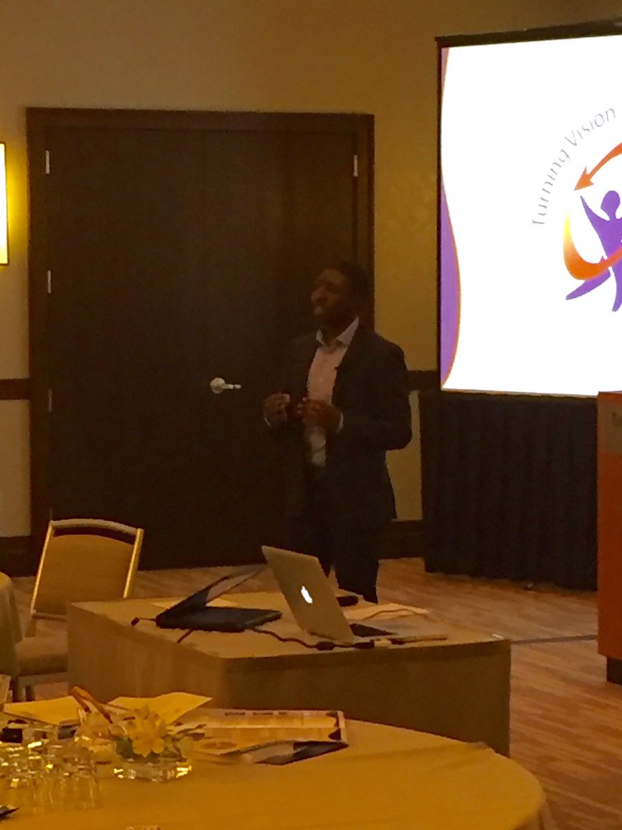 ActionGroupMN's tweet photo. Gil Addo of @Rubicon_MD: We can reduce specialty care costs by one third. #InnovatorsShowcase #mnleadershipsummit https://t.co/of2iA1IoN2