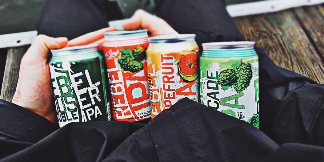 SamuelAdamsBeer's tweet photo. #TGIF! Now go grab some Rebels and enjoy the weekend. #WeekendWithSam https://t.co/F76oHUvrE4