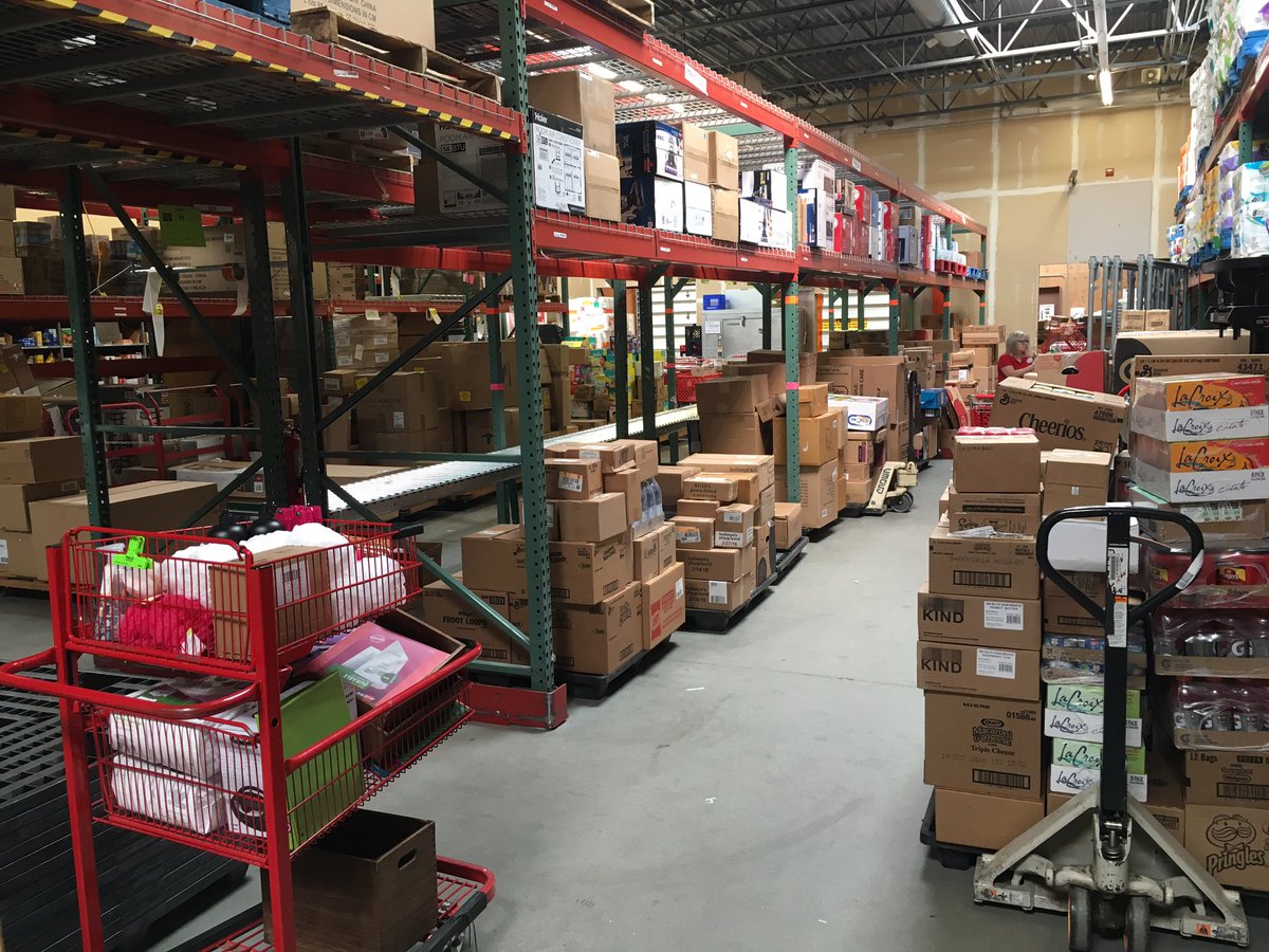 tungsethgolf's tweet photo. Most productive handoff ever. 3 LOD and 3 TM unload. @jaclynturner09 @deboerjamie https://t.co/WZyxeB1OqL