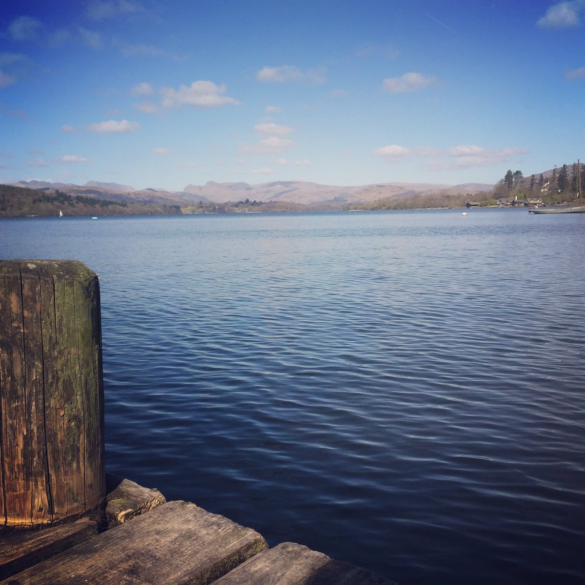 M_L_Tunnicliffe's tweet photo. The beautiful Lake Windermere with @andy_tunni #thelakedistrict #langdales #loveworkingoutside #sunnyday https://t.co/ztsJ96stCw