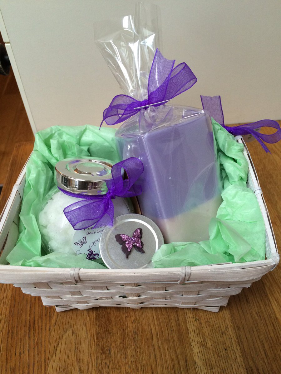 WhiteleyScent's tweet photo. Hampers can be made to order #craftyworld #naturallythebest https://t.co/r2xuyMwwp7