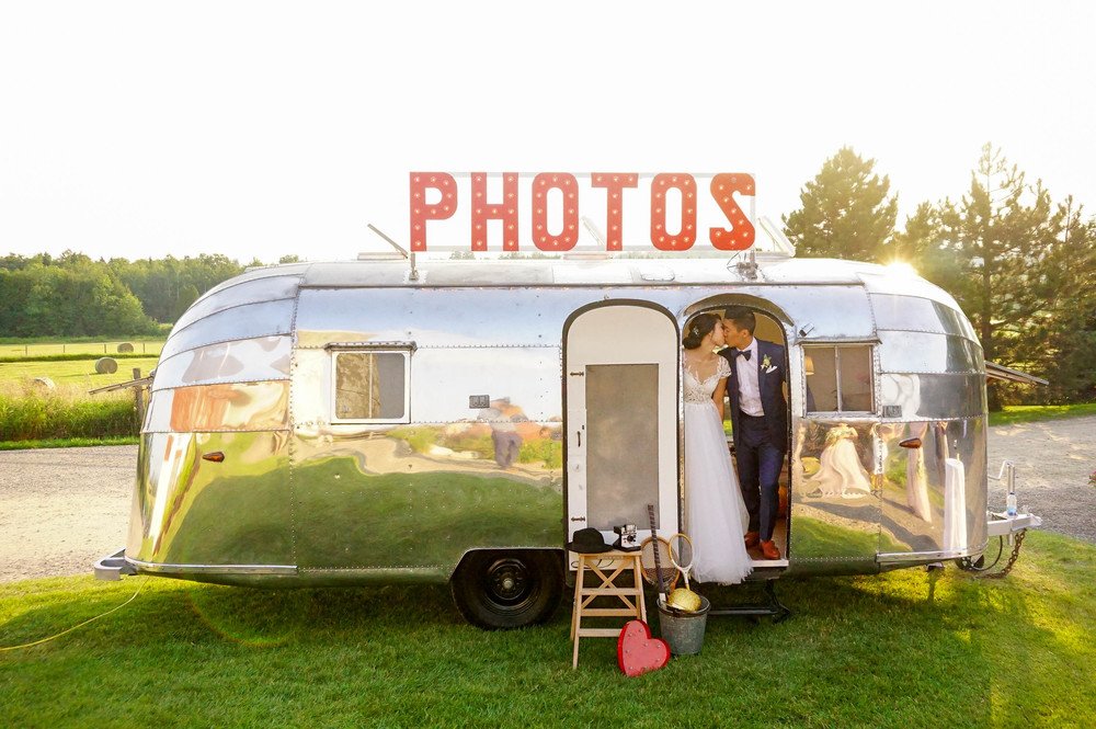 lloydalter's tweet photo. Brilliant idea: @snaptique , retro photo booths with modern tech seen at @RSIDtweets https://t.co/Mp05KityC3 https://t.co/UYBi0vXqlA