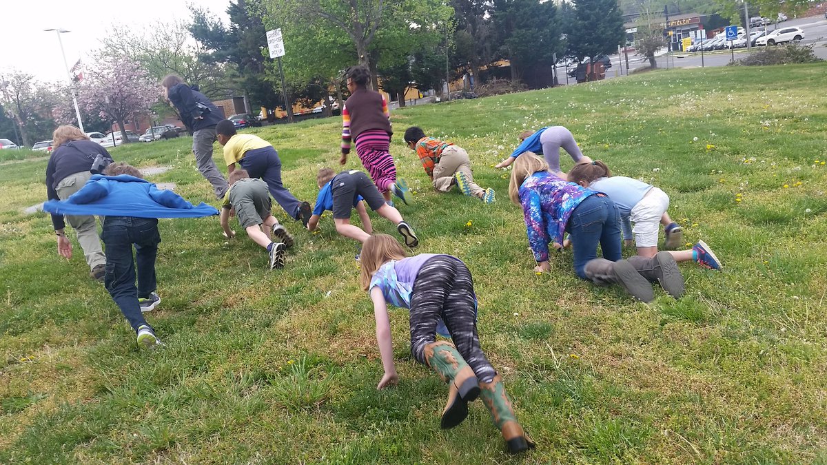 perezartlove's tweet photo. 2nd graders had fun learning about migratory birds @APS_ATS @MrsFlyntATS @MrsFullerATS @MrsSwainATS #EarthDay https://t.co/l8m9OvQCuk