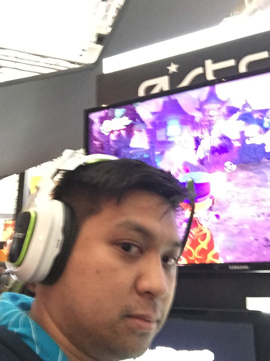jepprex's tweet photo. @ASTROGaming #PvZGW2 @PlantsvsZombies #PAXEast2016 https://t.co/zWQ3oo5nIF