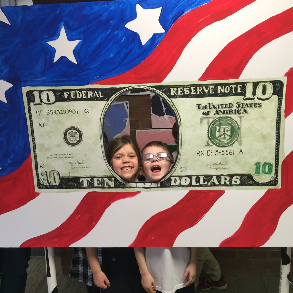 BarbieBking's tweet photo. AC k's in the $10 bill. @ACSRochester https://t.co/YMfioQc8Oa