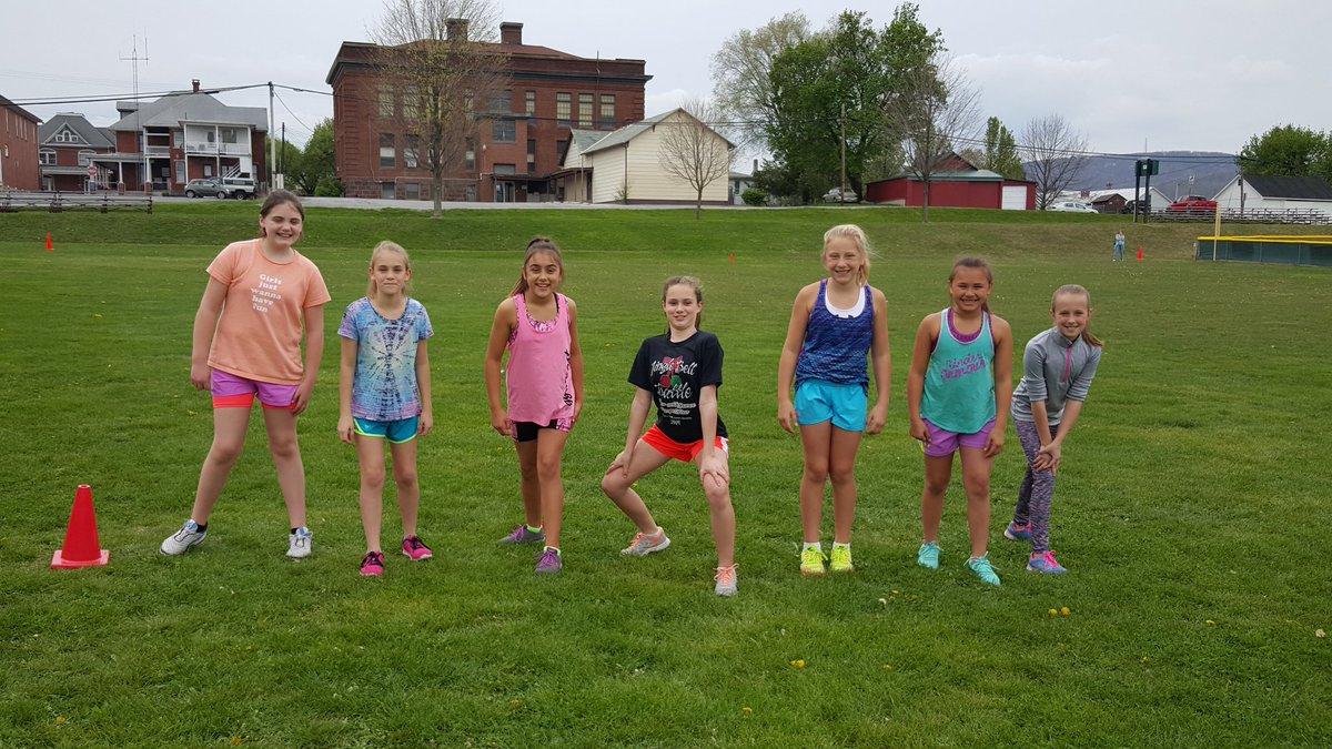 wsmitty_22's tweet photo. Spring Shuffle 2016! We are all winners here! Great staff, great help, awesome students! https://t.co/5nLIaDcBOI