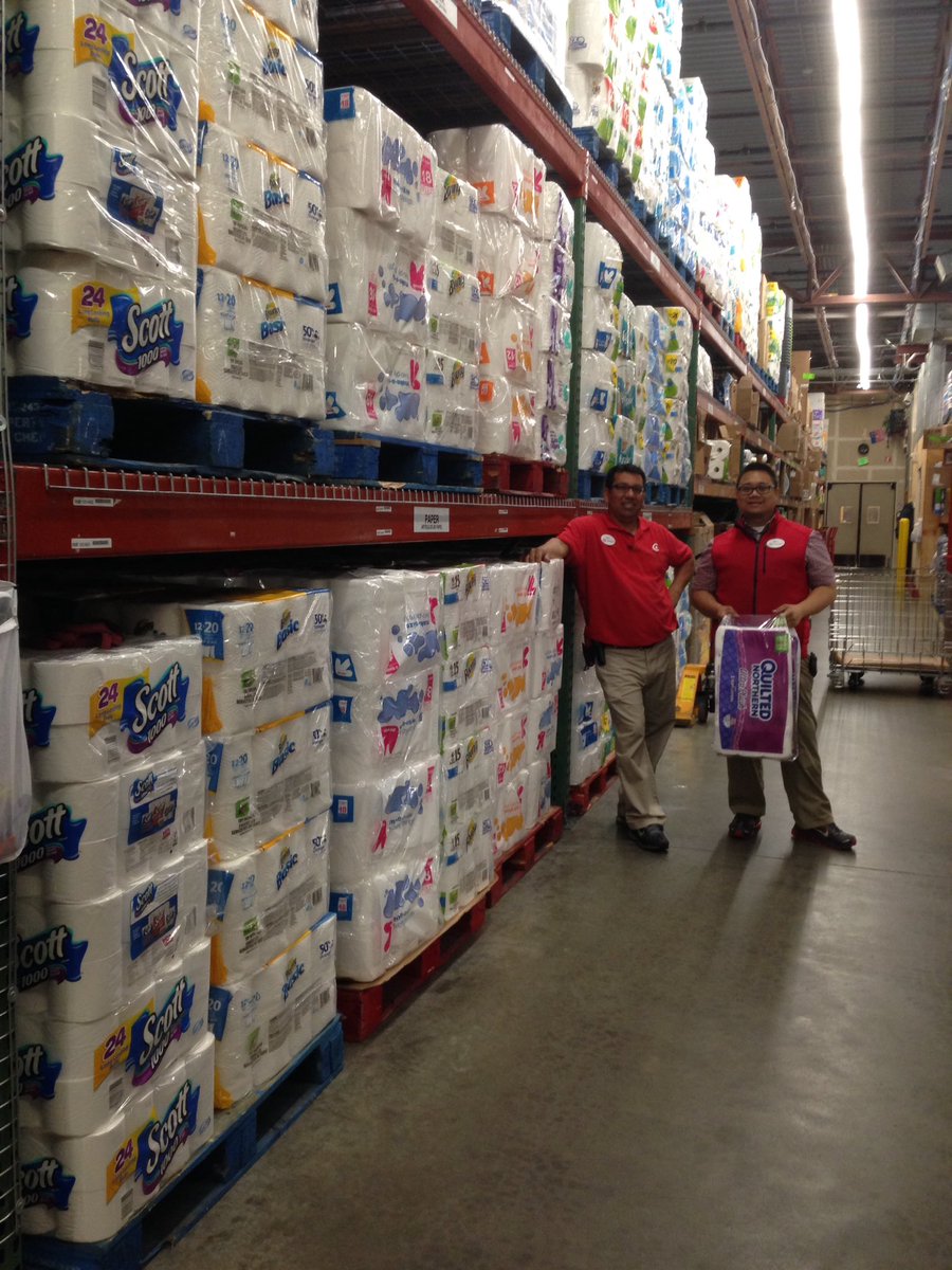 Styling and profiling the receiving Backroom! @NBruschetto <a href="/mina__herrera/">Marina Harer</a> <a href="/LisaSherland/">Lisa</a>