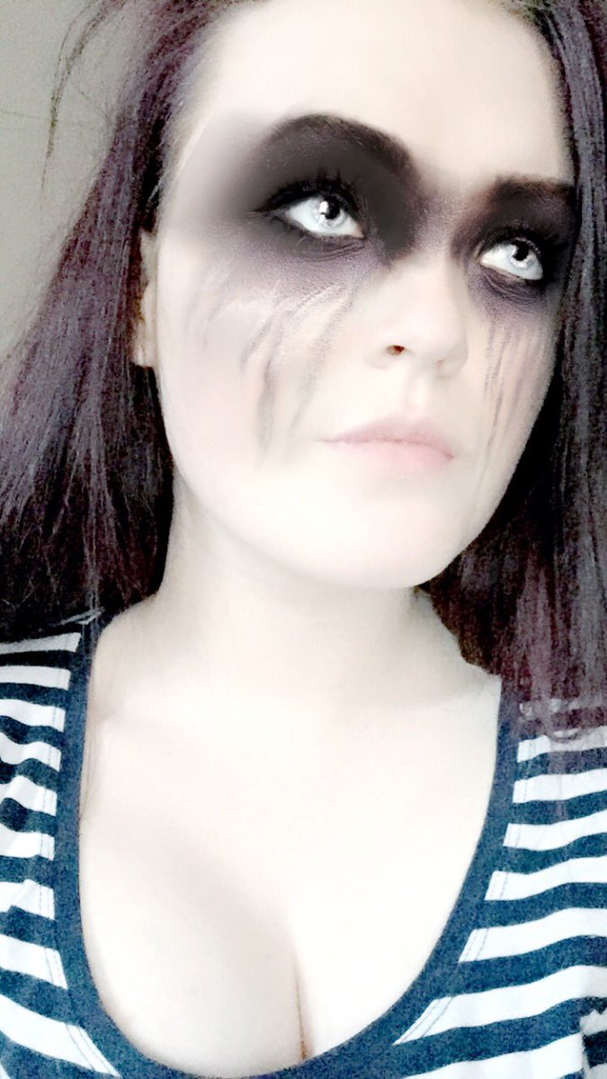 devils_slut's tweet photo. This is totally my favourite snapchat filter😎🐼 https://t.co/3VCa0OVpXj