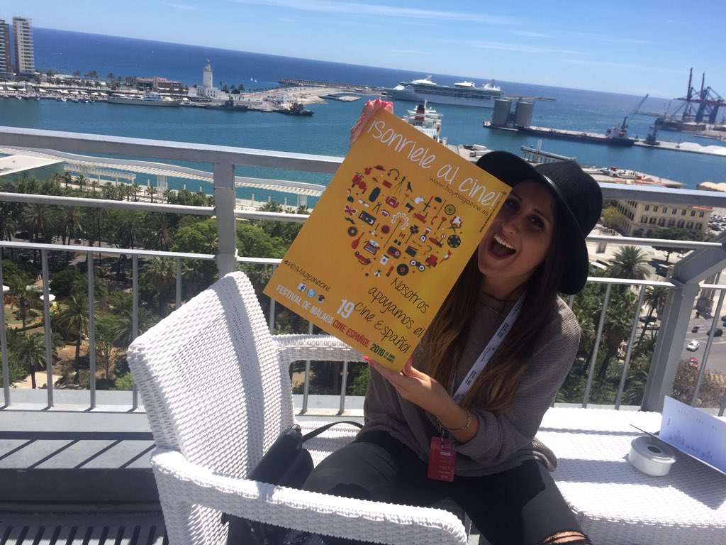 lydiafloress's tweet photo. @magazinehoy @festivalmalaga Holiwiiiiiiiiiii 🎬😍 #Hoymagconelcine https://t.co/O3YdSgrfSv