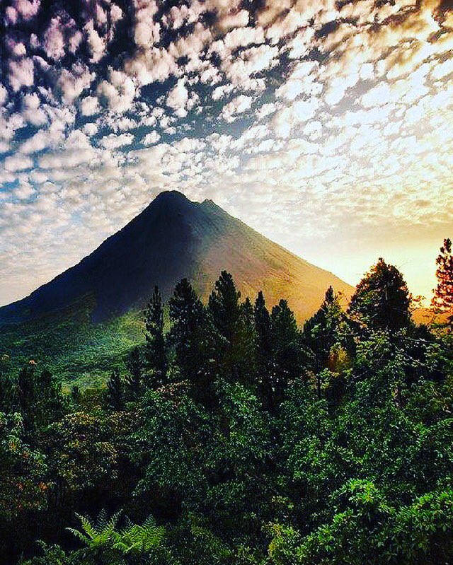 puravidaparcero's tweet photo. The land that my parents come from! @CostaRica #Puravida #proudticoamerican https://t.co/xyVDOtefhG