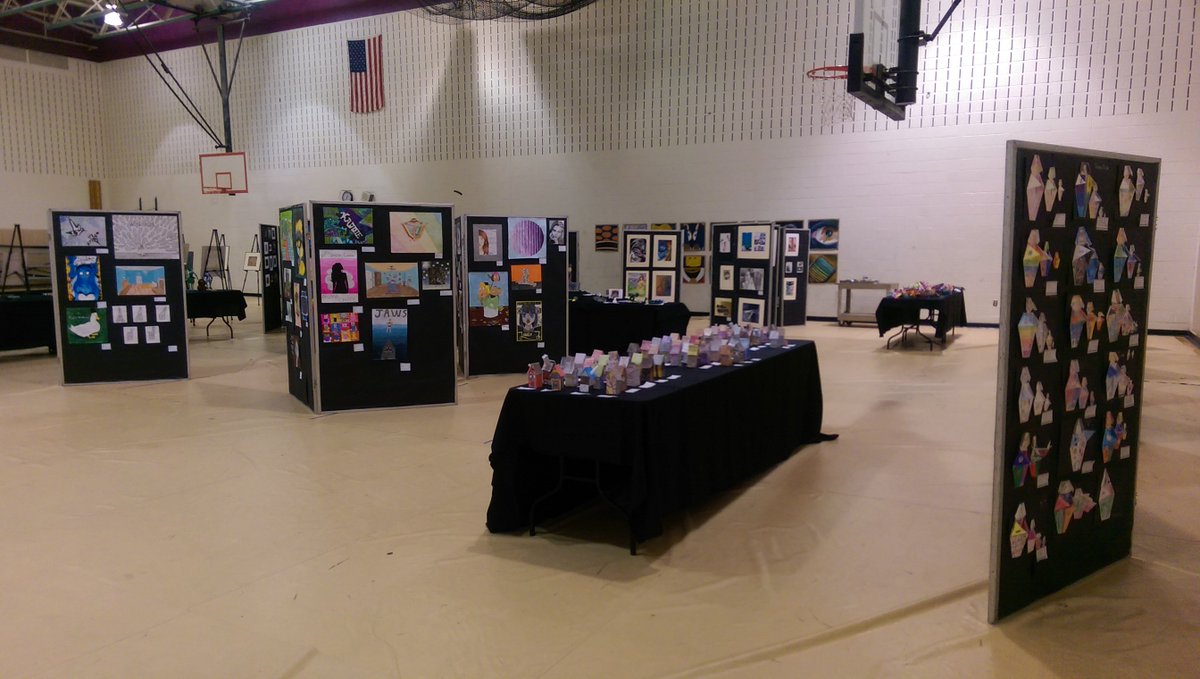 LCPSArt's tweet photo. PFHS CLUSTER is getting ready for this evenings Exhibition! #LCPSArt #LCPS16 https://t.co/sUqrIkRcsa