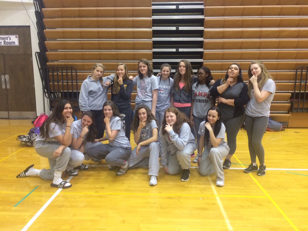 ConantGirlsLax's tweet photo. Groutfit for the win #greyboyz #gameday #beatviator https://t.co/q9DosG92T4