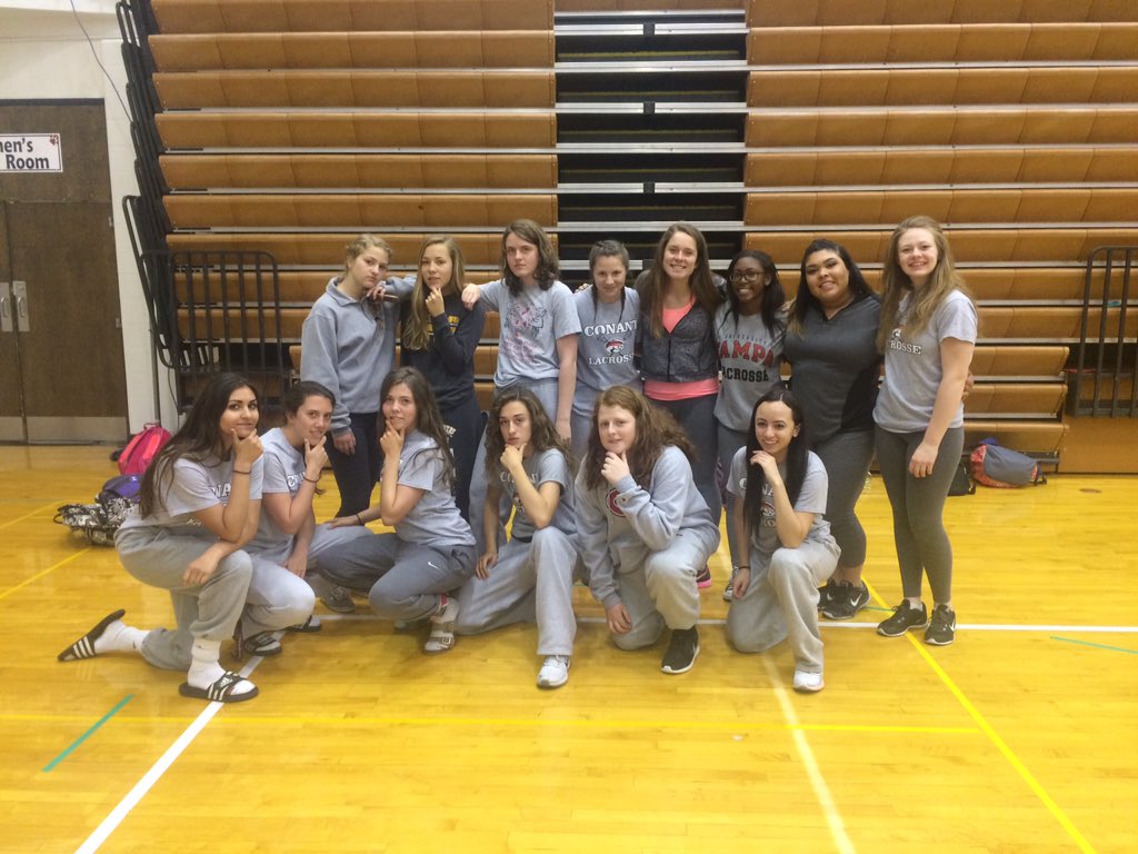 ConantGirlsLax's tweet photo. Groutfit for the win #greyboyz #gameday #beatviator https://t.co/q9DosG92T4