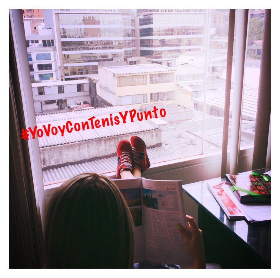 JuIianaG's tweet photo. #VoyConTenisYpunto @TatanMejia @Falabella_co @PaulinaVegaDiep #TardeCapitalina https://t.co/TmcCfcroxa