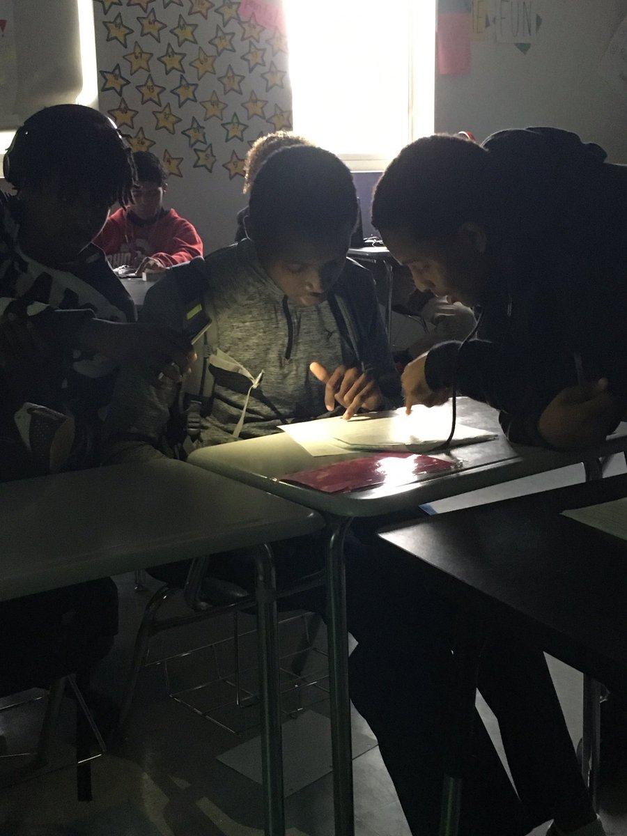 MsBinthe305's tweet photo. Love the collaboration in my classroom https://t.co/0ImhiVSX2y