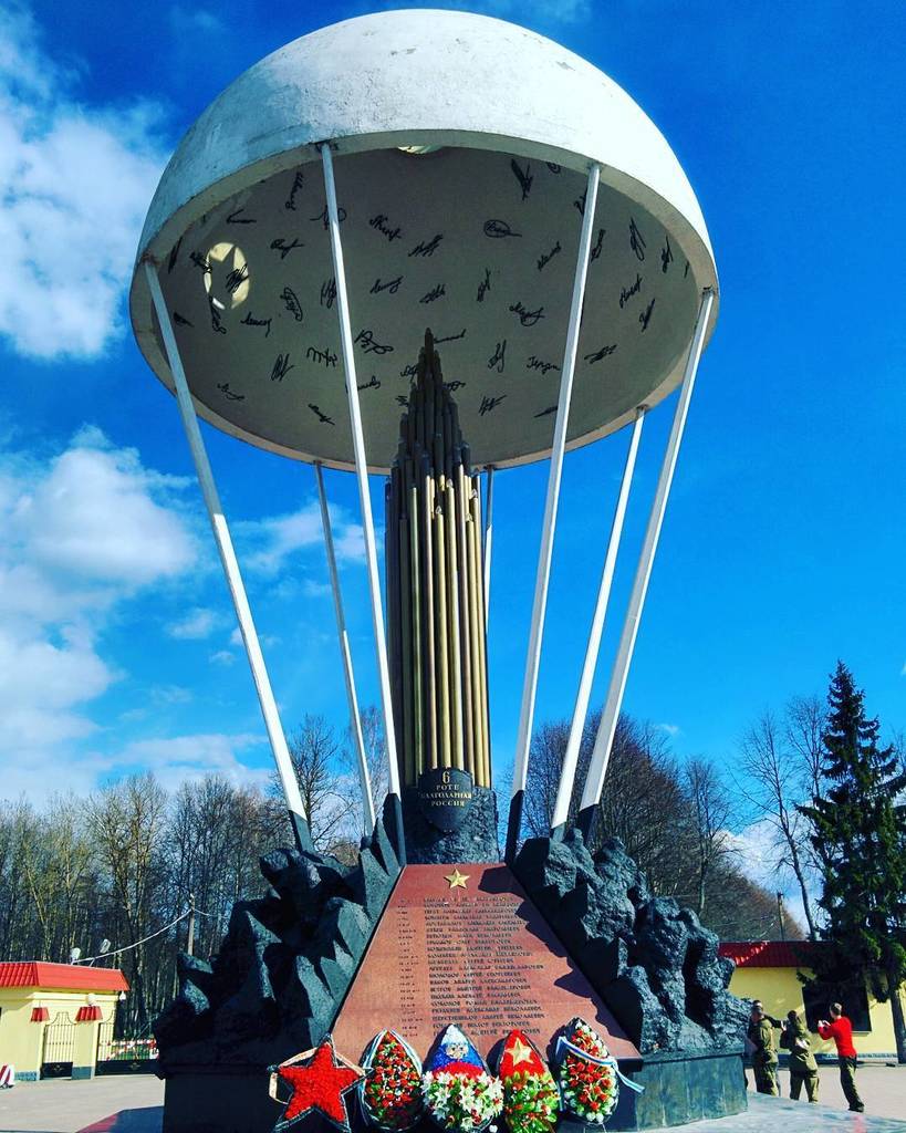 InstaPskov's tweet image. Легендарной 6 роте посвящается 
#vlsu #zvezda-pobedy.rf #pskov #псков