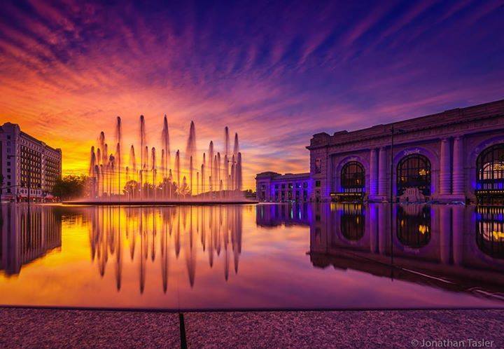 UnionStationKC's tweet photo. A stunning shot of Union Station &amp; Henry Wollman Bloch Fountain taken by Jonathan Tasler Photography in October 2015 https://t.co/aNR3lzQ3D7