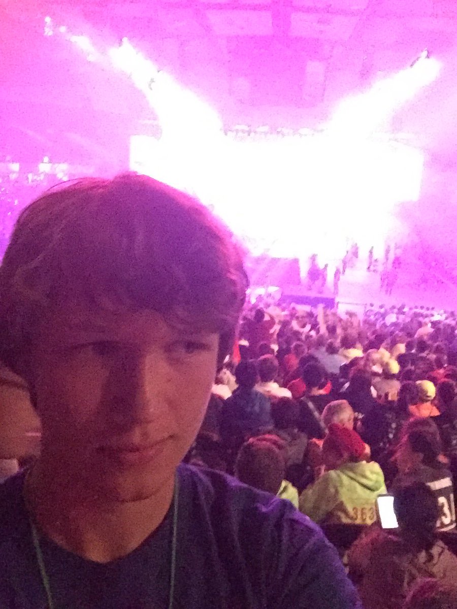 CovCathRobotics's tweet photo. This nerd at #VEXworlds competing in #VEXRobotics https://t.co/G4qQmNER6R