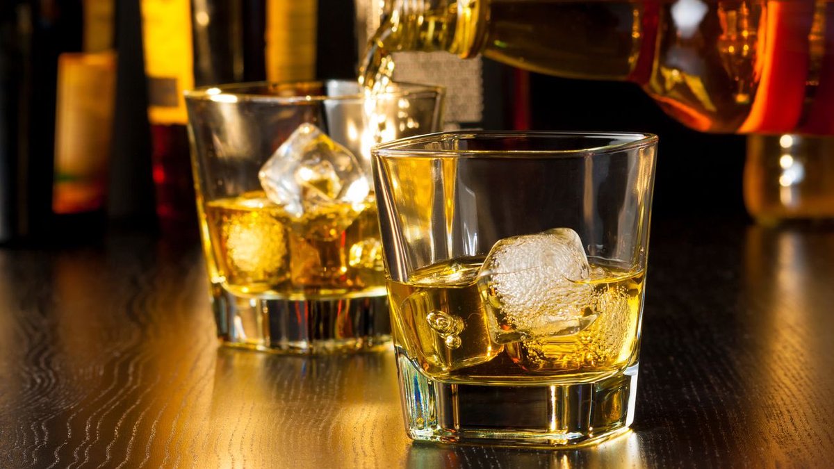 WhiskeyAndSun's tweet photo. RETWEET if you enjoy Whiskey! https://t.co/GMx1VLvpVX