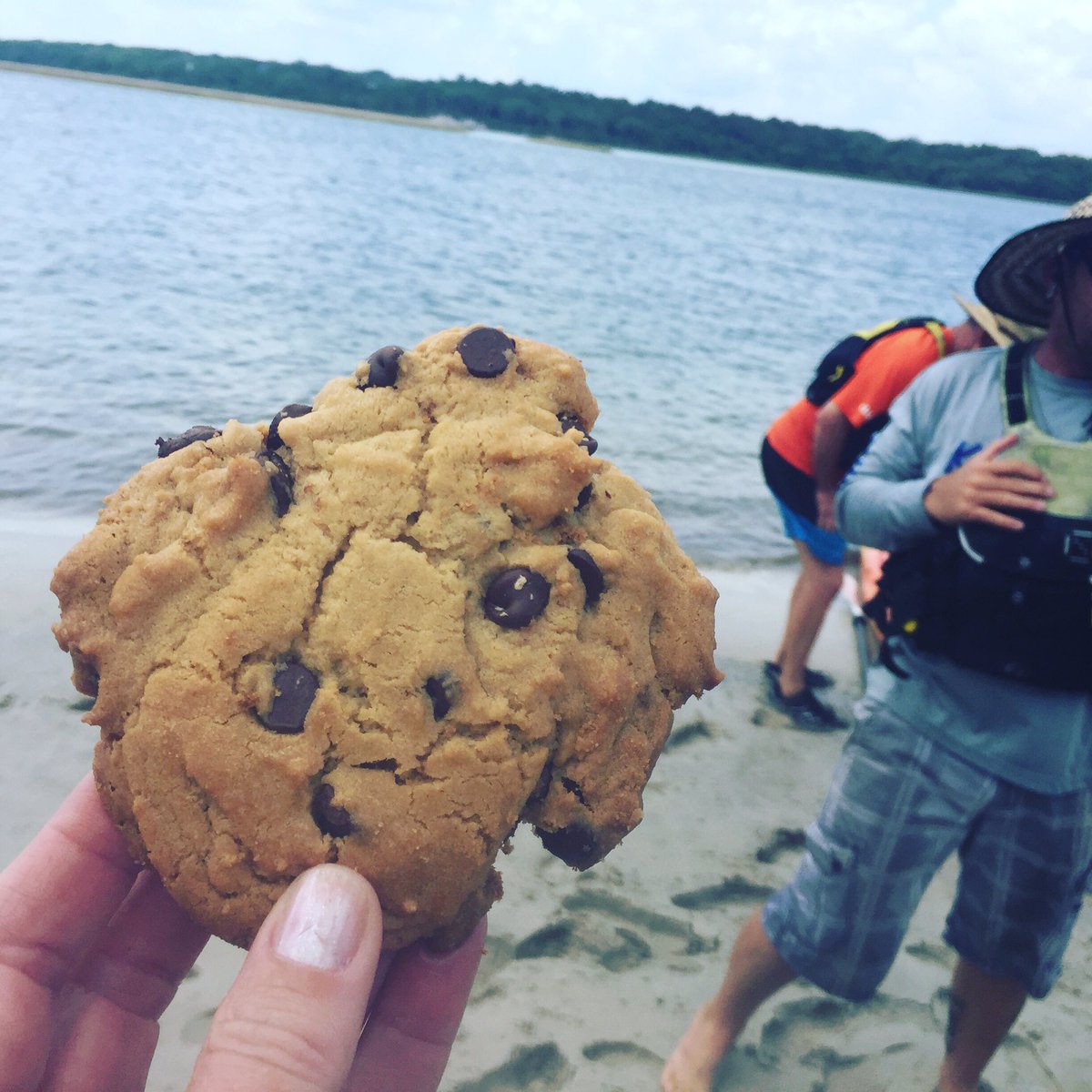 YourOutdoorFam's tweet photo. What's better than kayaking @KayakAmelia and a homemade cookie on the beach? #activejax @Visit_Jax #onlyinjax https://t.co/WoBHVBLHCO