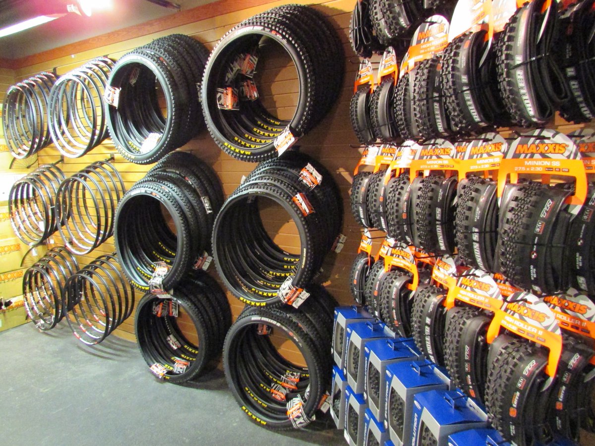 Safety first, its wet out there #getyourrubberon #summitsport #maxxis #schwalbe