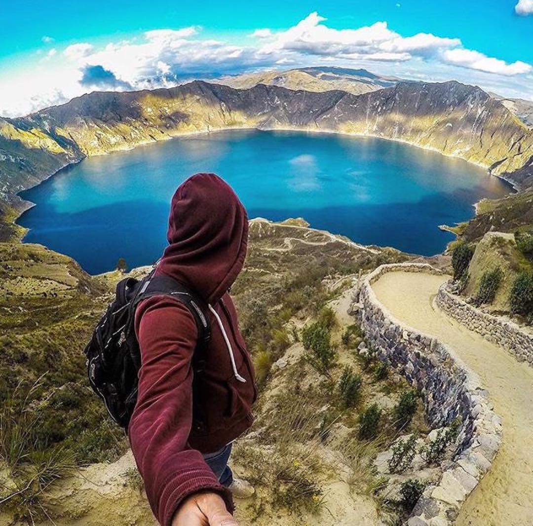 YouBackpacking1's tweet photo. Laguna de Quilotoa, #Ecuador featured today on our #instagram https://t.co/WjMgIERgEX #youbackpacking #wanderlust https://t.co/Qk7kcG7zmU