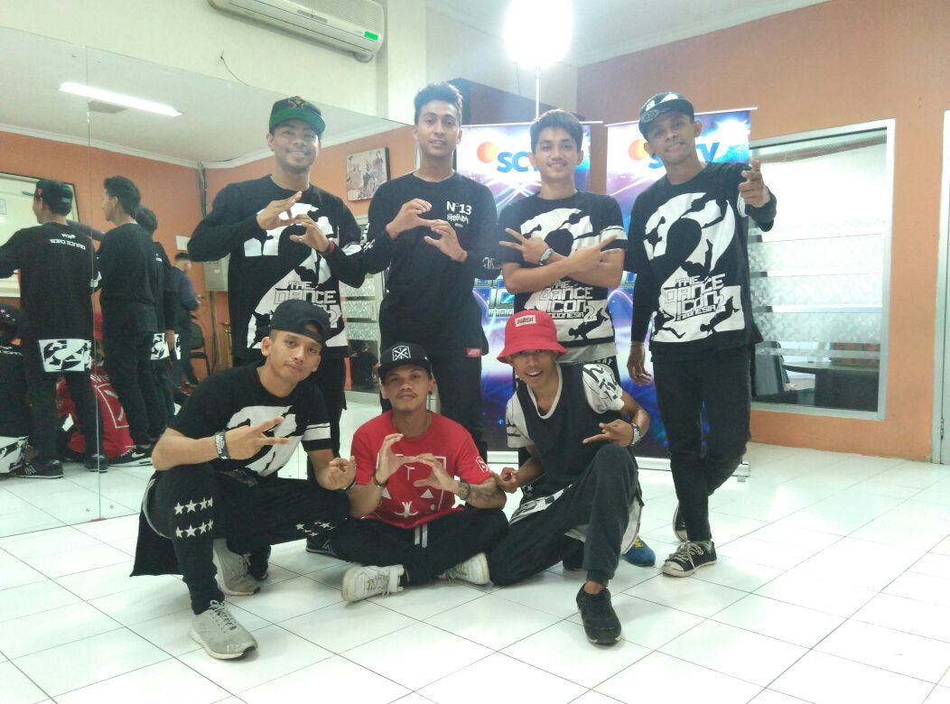 <a href="/Buton_StopCrew/">Buton Stop Crew</a> dan <a href="/StopdanceCrew/">Stop Dance Crew</a> bakal mengguncang panggung #TheDanceIcon2! Nantikan siang ini, pkl 12.30 WIB
