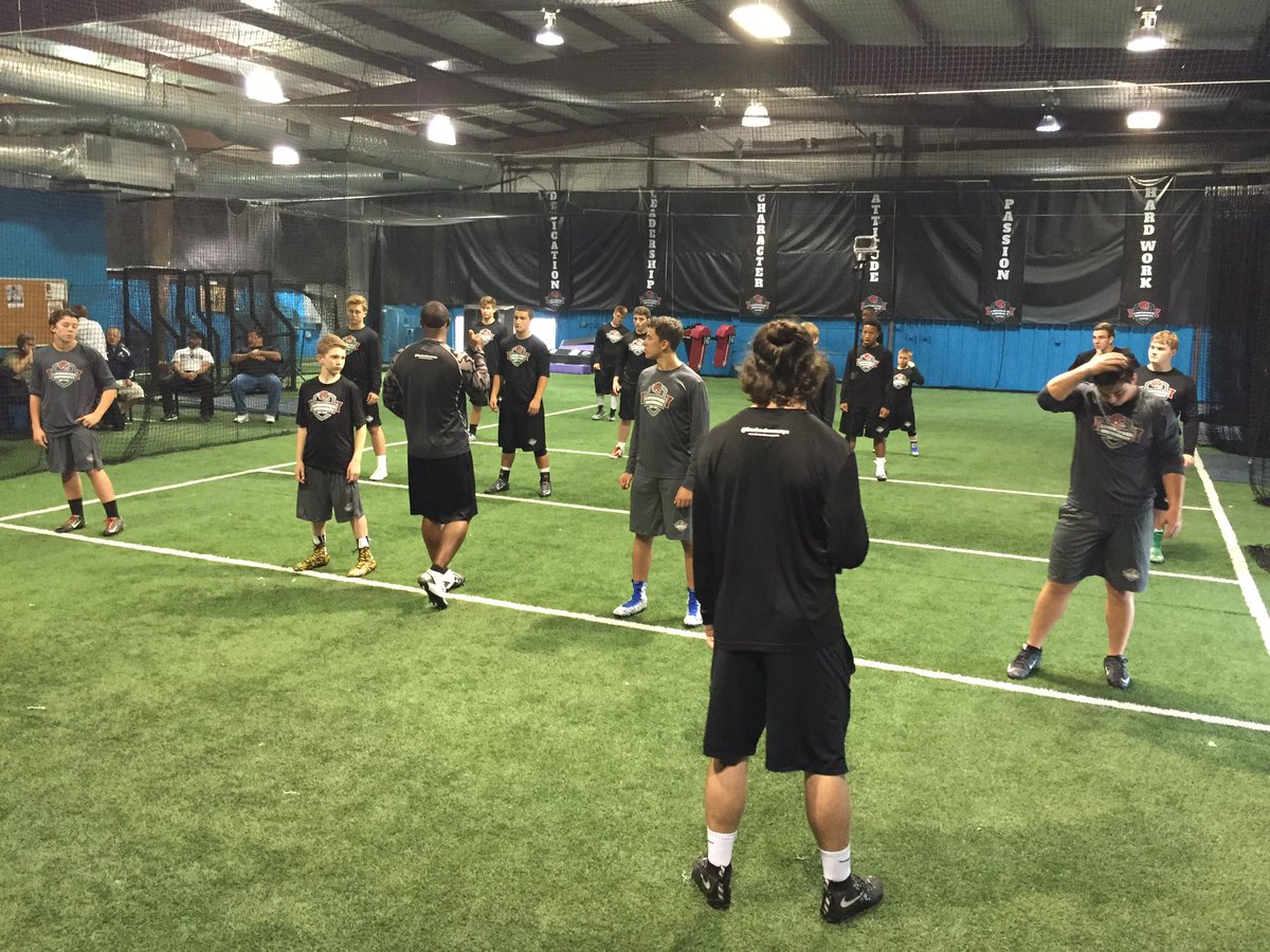 LinebackerCamps's tweet image. Here we go!!! Linebacker University kicks off this weekend!