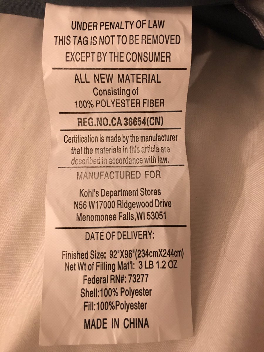 Nikkihubbard14's tweet photo. My comforter on my bed is globalized it is made in China #socy16 https://t.co/mW7OzS13nf
