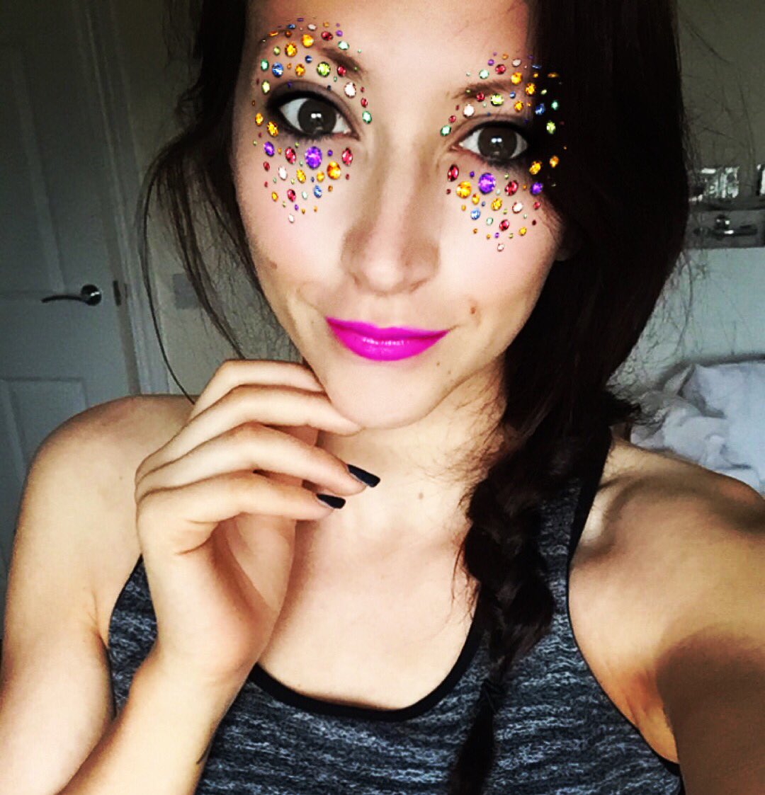 BootyCampAna's tweet photo. Can never have enough sparkle ✨💁 Happy Friday 💋 #BootyCamp #tgif #selfie #snapchat https://t.co/0RUJWYwNvb https://t.co/6lDXDDcCc9
