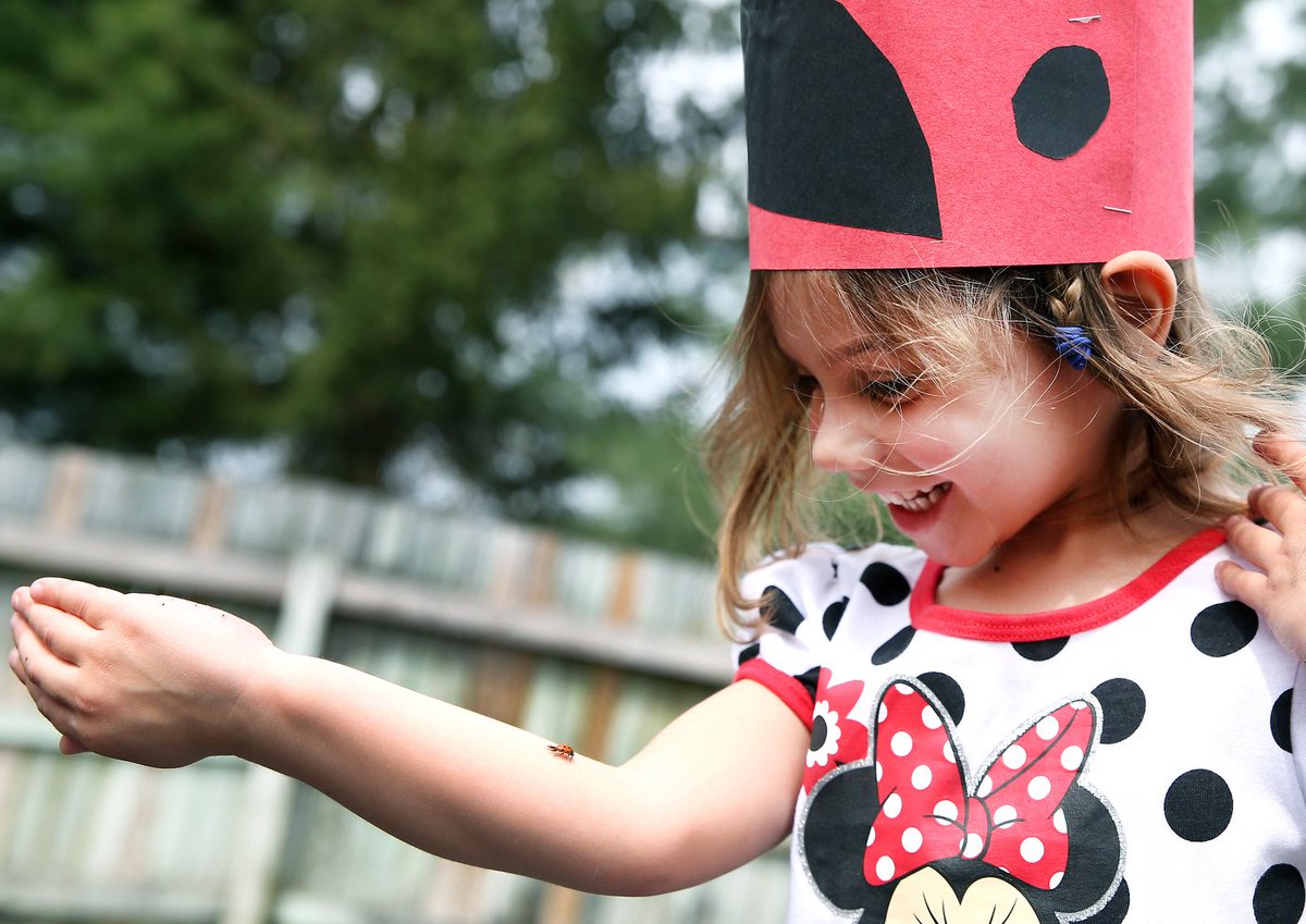 PHOTOS: bit.ly/215FfkC #NJ school students 'bug out' for #EarthDay <a href="/CB_Academy/">Chesterbrook Academy</a> #EarthDay2016 #Glassboro