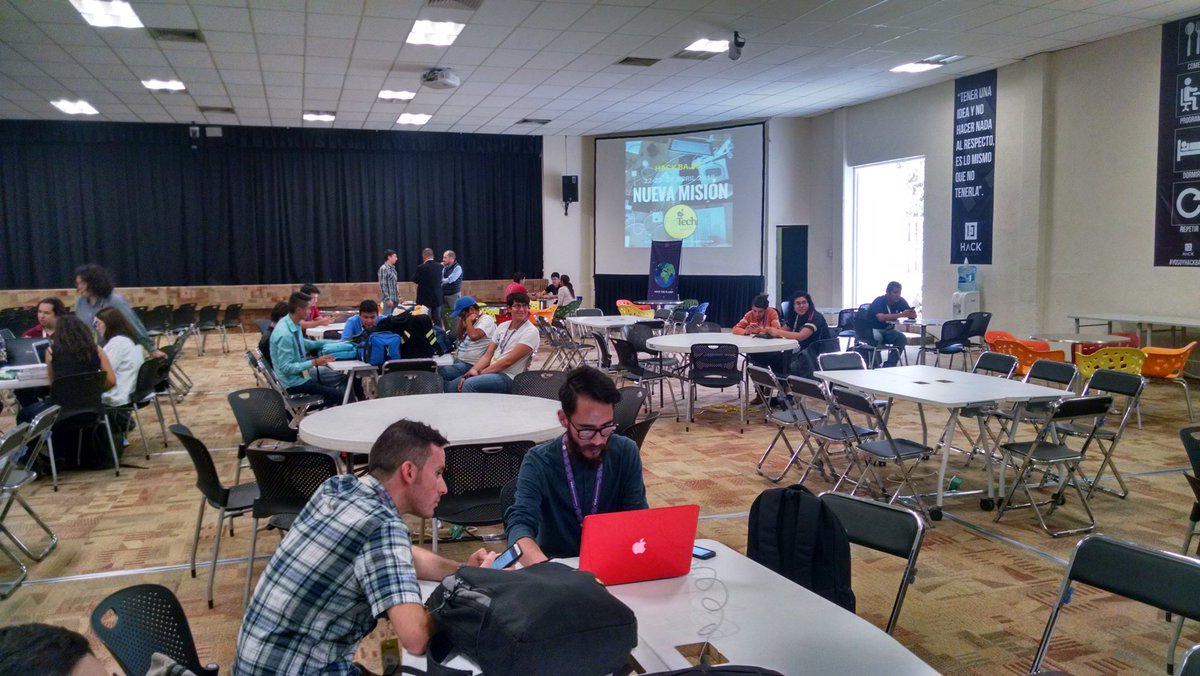 MLHacks's tweet image. Hackers arriving #YoSoyHackBajio