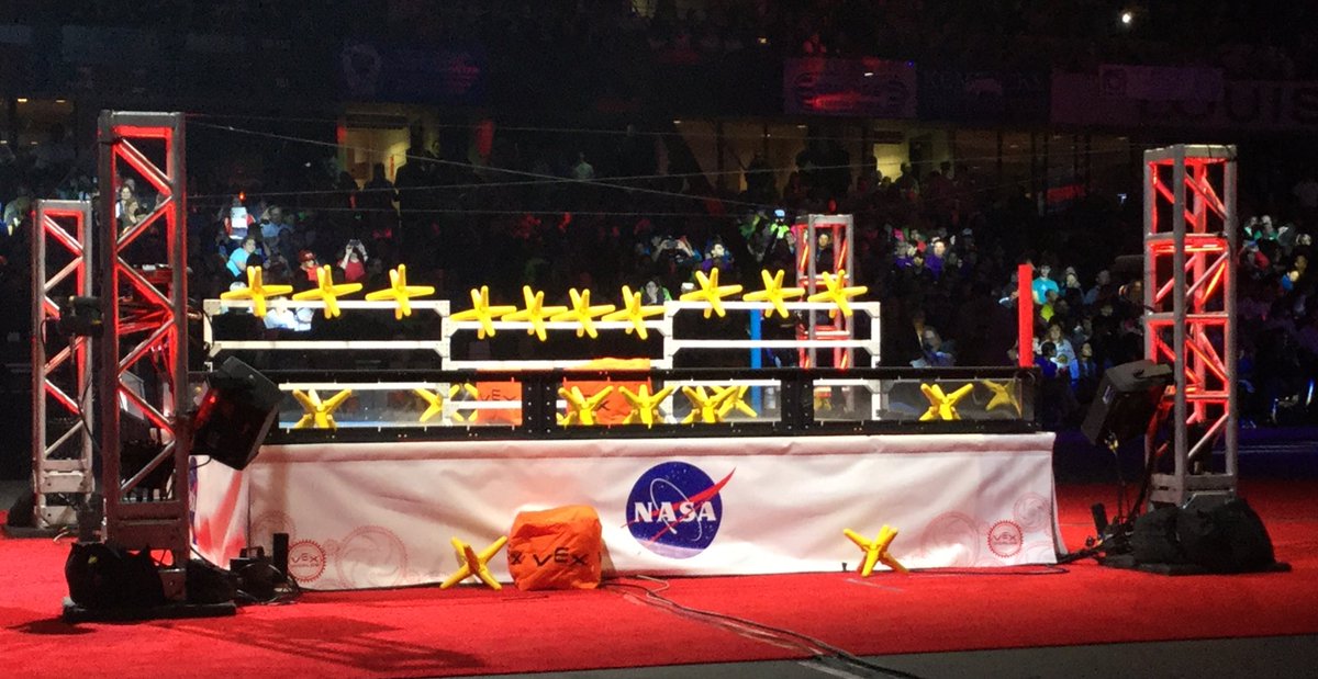 VEXRobotics's tweet photo. Introducing Starstruck - the 2016/2017 VRC new season game! #VEXworlds https://t.co/iFpvE2FuiO