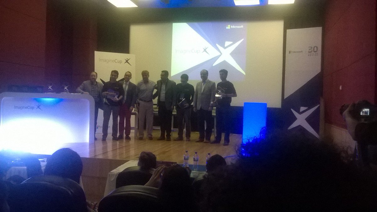 javiervasquez94's tweet photo. Felicidades a cada uno de los ganadores de las 3 categorias de la gran final de #ImagineCupMX #Microsoft https://t.co/G3pGsSdrGU
