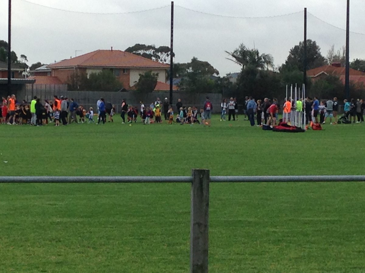 Rookieme's tweet photo. @AFLAuskickVic the future of our great game... #GameDay #AusKickers #TheVibeIsElectric #BeRecognised https://t.co/8Hx5jSxkj7