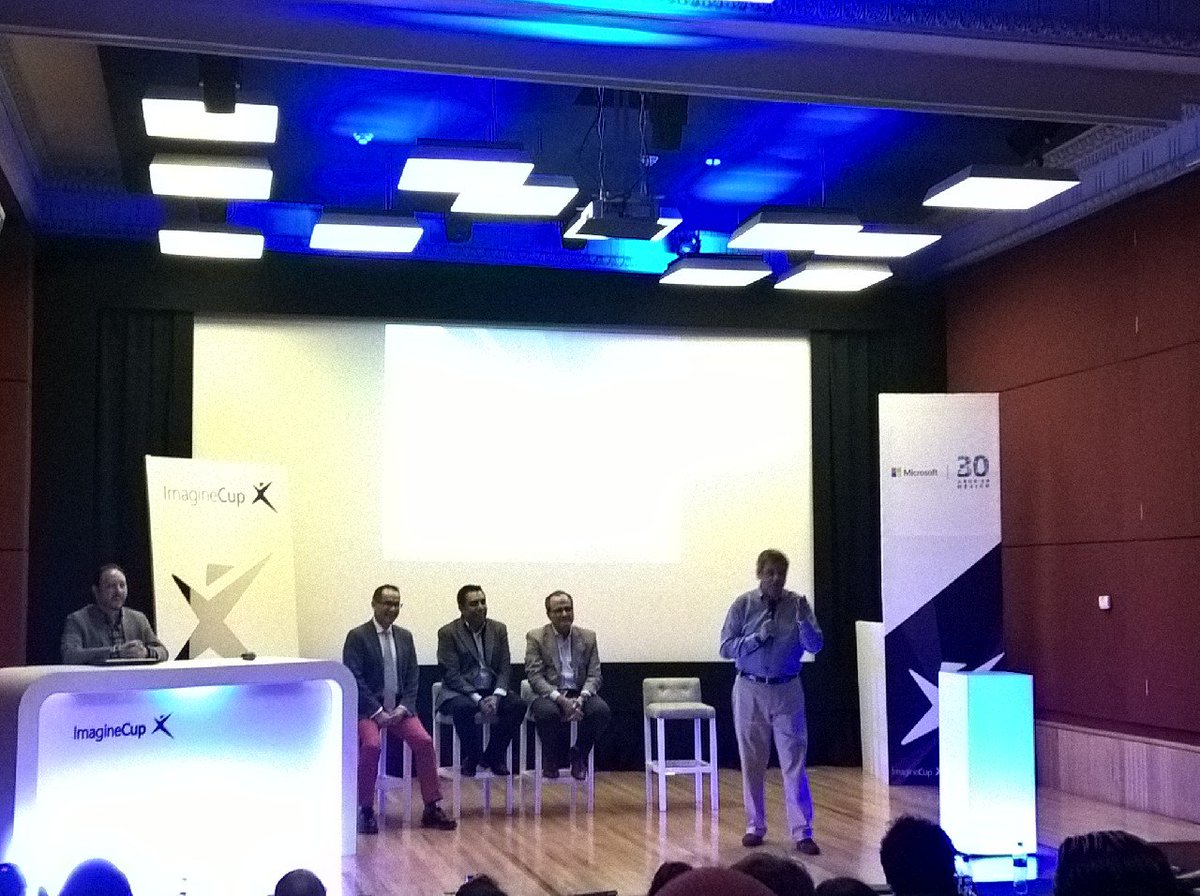 javier_jael's tweet photo. Y ahora la clausura con Jorge Silva Director General de Microsoft #ImagineCupMX #Mspmx https://t.co/I8iK6pRe4w