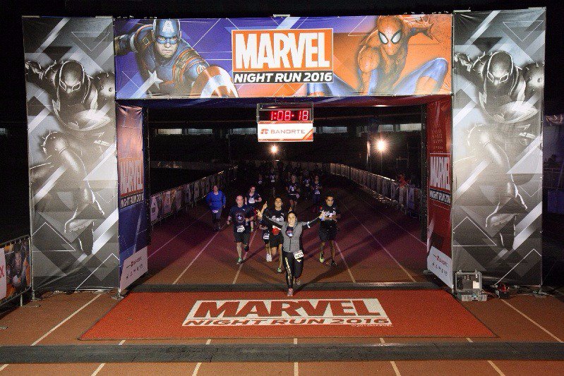 CorredorMolero's tweet photo. #MarvelNightRun #GalaPower #CorrerMeHaEnsenado llegar a la meta en CU! #CorriendoparavencerLaArtritisReumatoide https://t.co/AkcKGdccX0