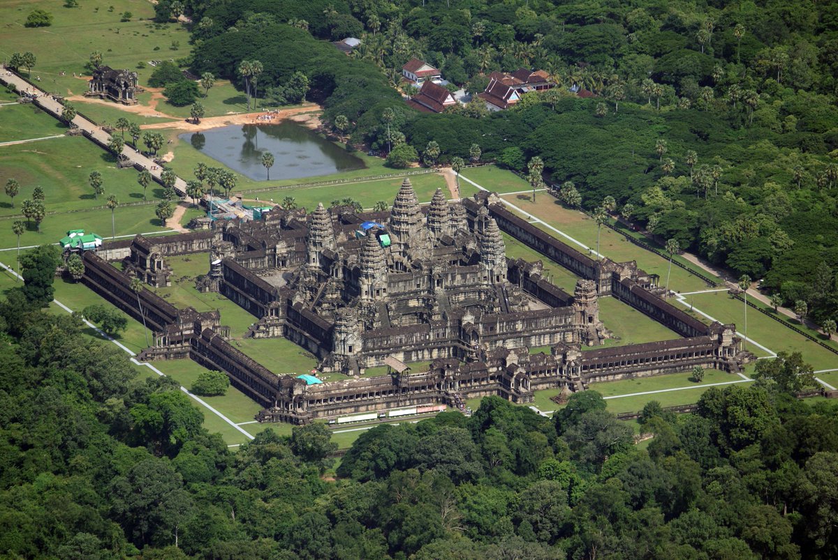 TourInsightNZ's tweet photo. Explore #SiemReap (Cambodia) in 4 days 3 nights https://t.co/ThwmO2j2xT The ruins of the ancient city of #AngkorWat https://t.co/nDQim5A0wN