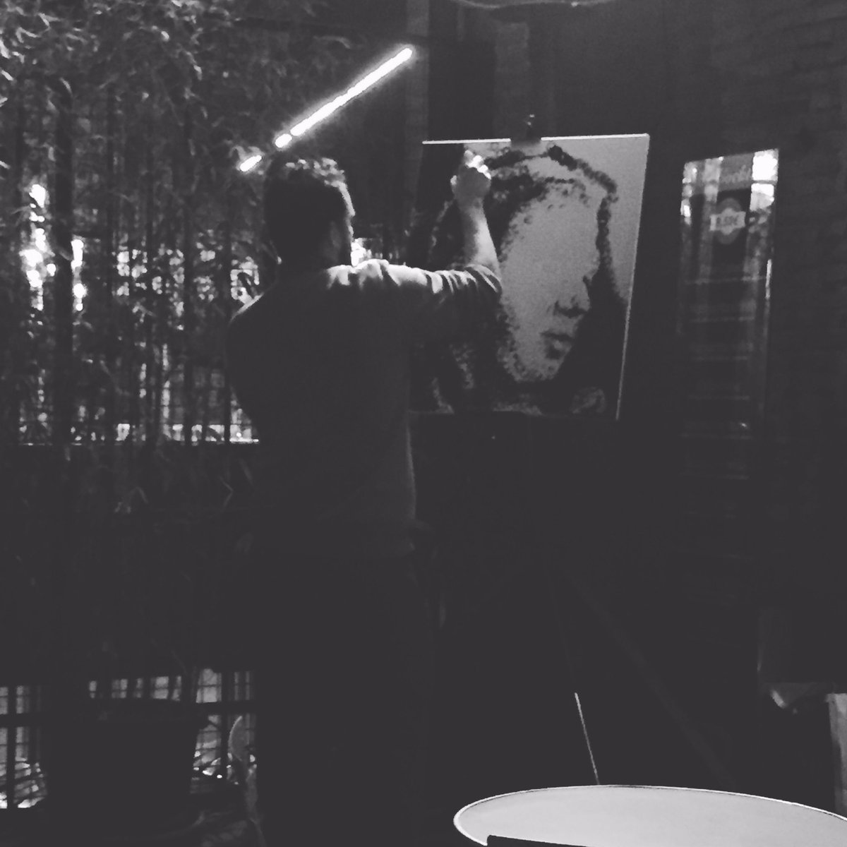 CarolineJMuller's tweet photo. 🍺 Peinture fraîche 🍺 #beerpainting #naart #nougaro #Toulouse https://t.co/J7tmXikhHO