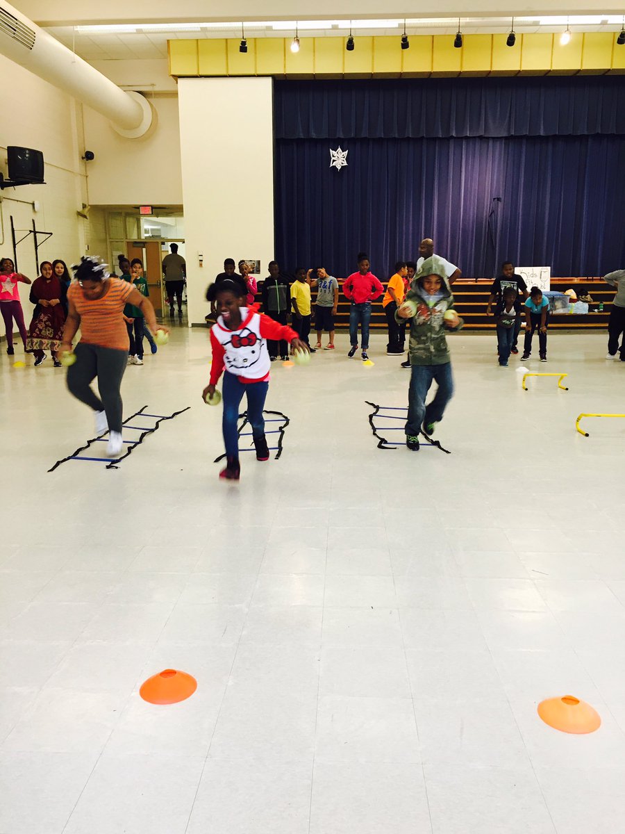 FairviewGCSNC's tweet photo. Fairview students during today's visit w/@progressfitgso KIDS FIT CLUB! #Fun #Fitness #EaglesSOAR π #GCSYES https://t.co/cT5xaBHBNI