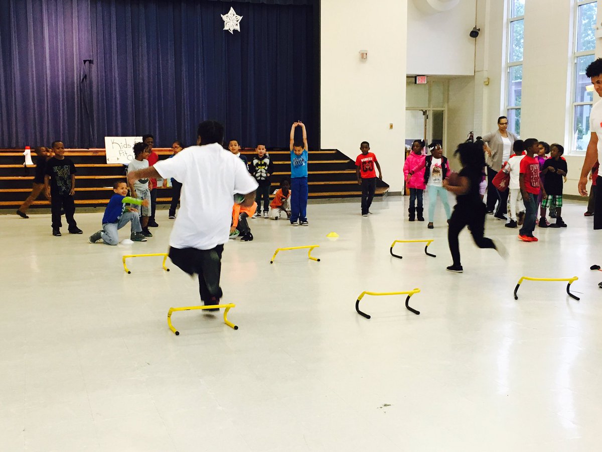 FairviewGCSNC's tweet photo. Fairview students during today's visit w/@progressfitgso KIDS FIT CLUB! #Fun #Fitness #EaglesSOAR π #GCSYES https://t.co/cT5xaBHBNI