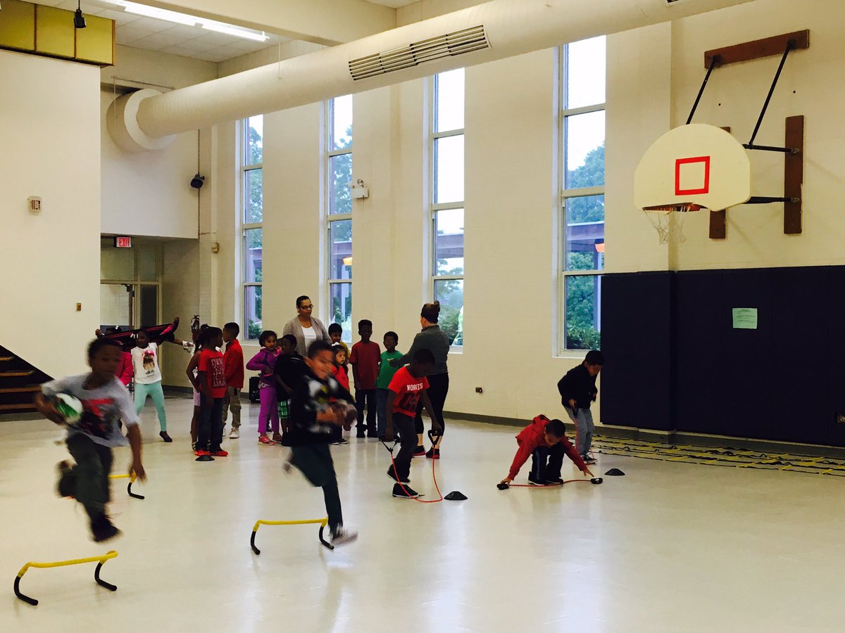 FairviewGCSNC's tweet photo. Fairview students during today's visit w/@progressfitgso KIDS FIT CLUB! #Fun #Fitness #EaglesSOAR π #GCSYES https://t.co/cT5xaBHBNI